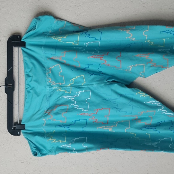 2X Cinderella Castle Icon Leggings for Women – Walt Disney World - Picture 4 of 6